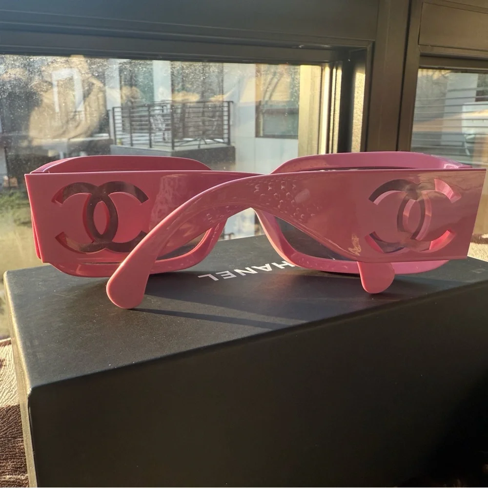 CHANEL Pink Rectangular Sunglasses with CC Cutout Temples - Picture 9 of 13